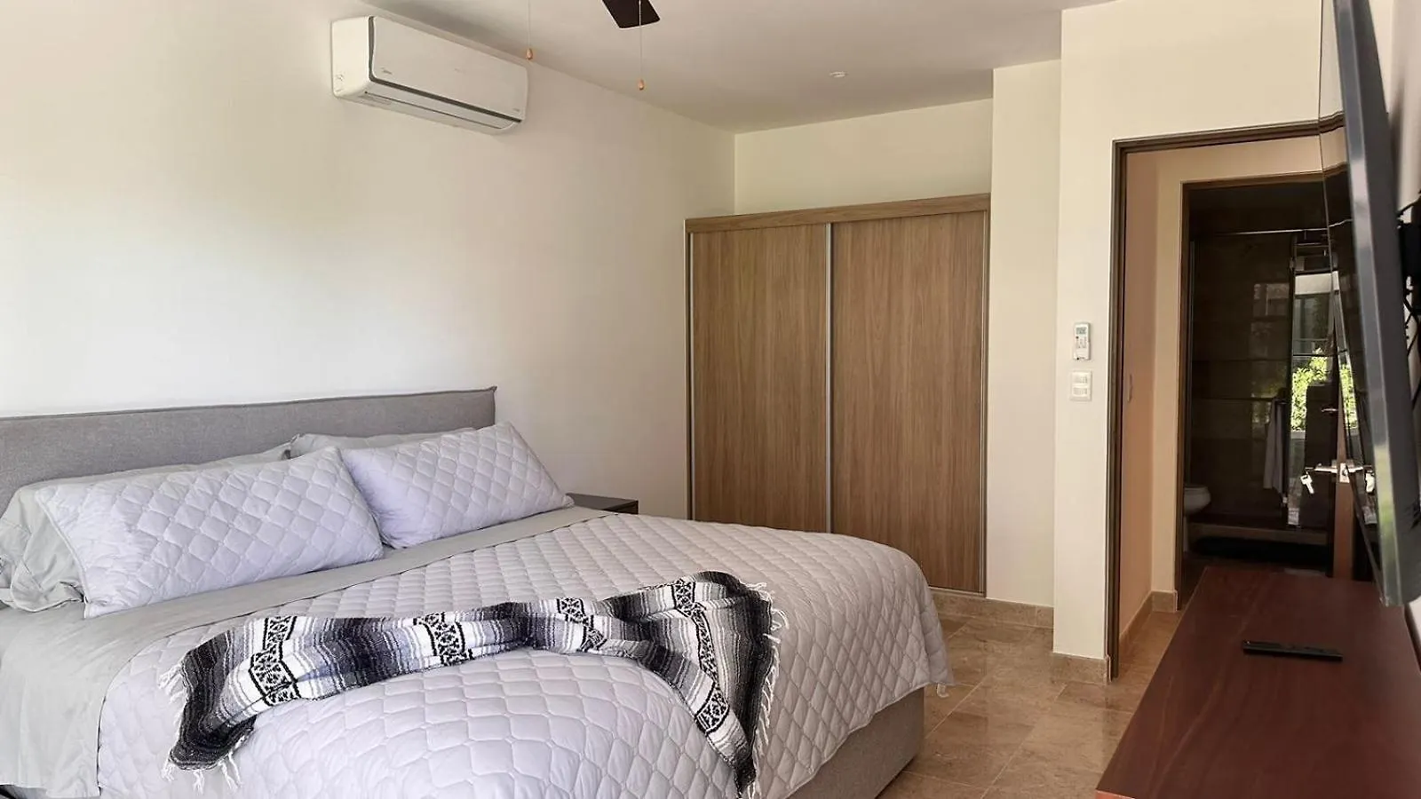 Apartment Two Bedrooms Unit Serenada-Ipana Condos Playa del Carmen Mexico